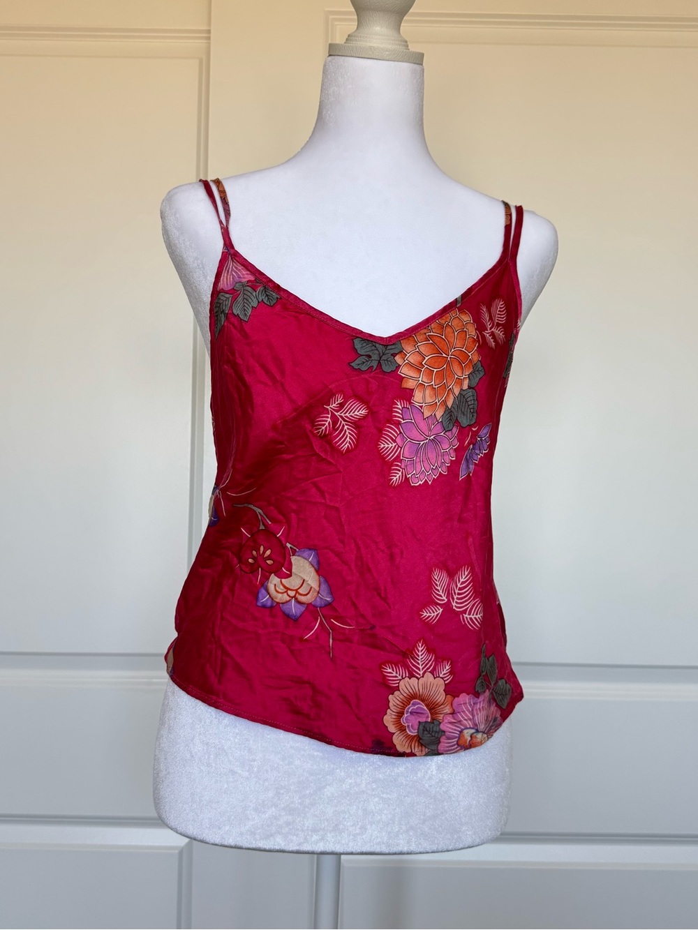 Vintage Victoria’s Secret silk floral cami tank top